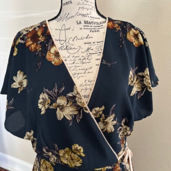 Leith Floral Hi Lo Wrap Dress - Picture 4 of 11